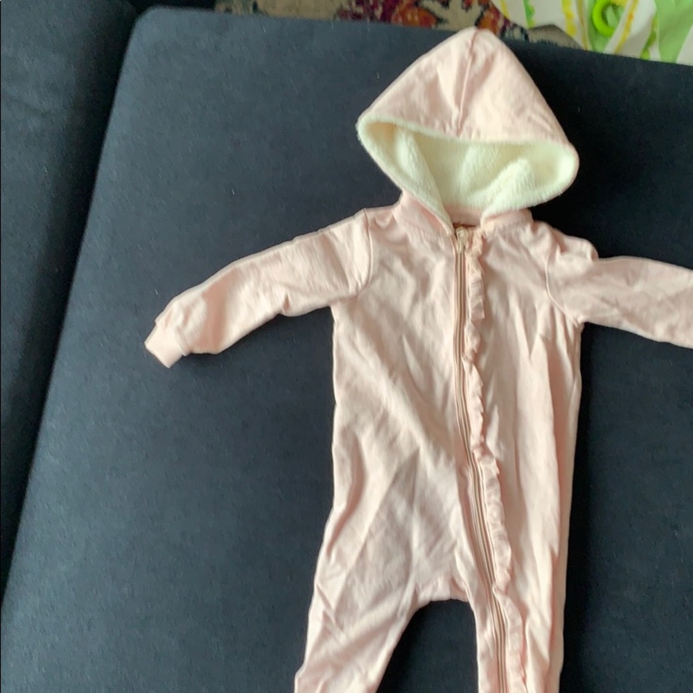 Girls jumper with long sleeve and hood